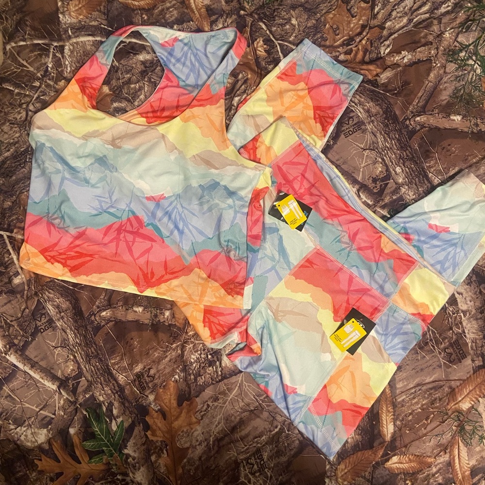Colorful Patterned Garment - Picture 2 of 7